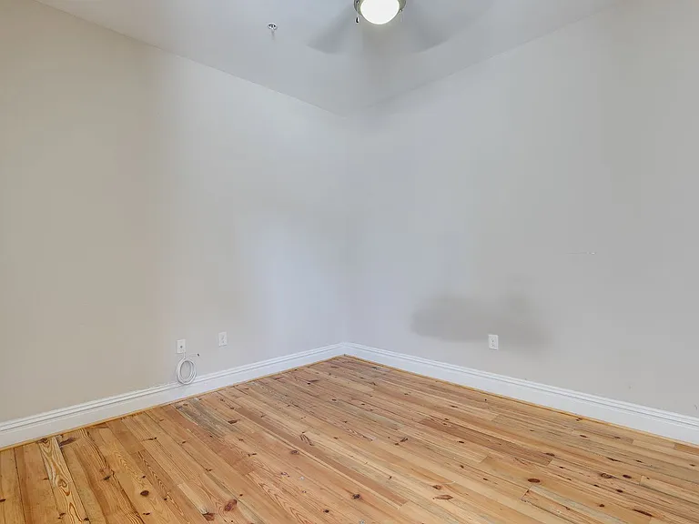 1710 E Franklin St — Photo 18