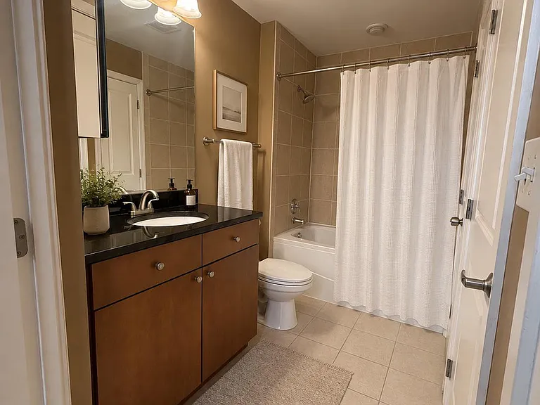 155 Potomac Psge #408 — Photo 24