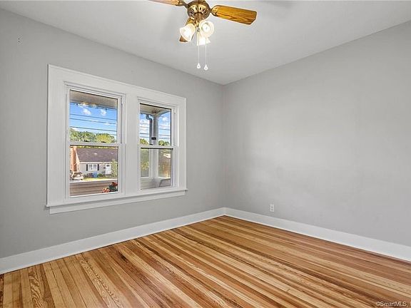 4th image of 434 Eddy Glover Blvd #1