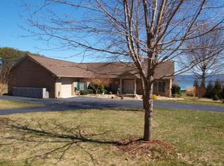 263 Key Lakewood Dr, Moneta, VA 24121