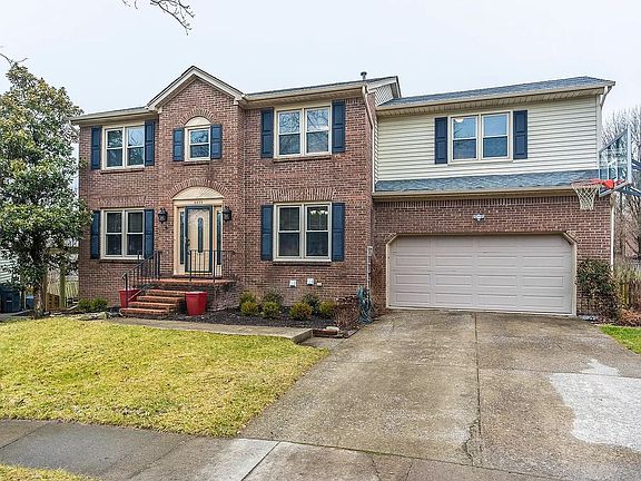 2nd image of 4833 Coral Creek Cir