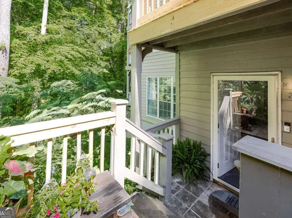 301 Mill Pond Ct SE, Smyrna, GA 30082