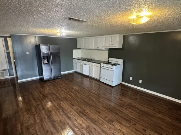 6204 W Knight Ave APT A, White Hall, AR 71602
