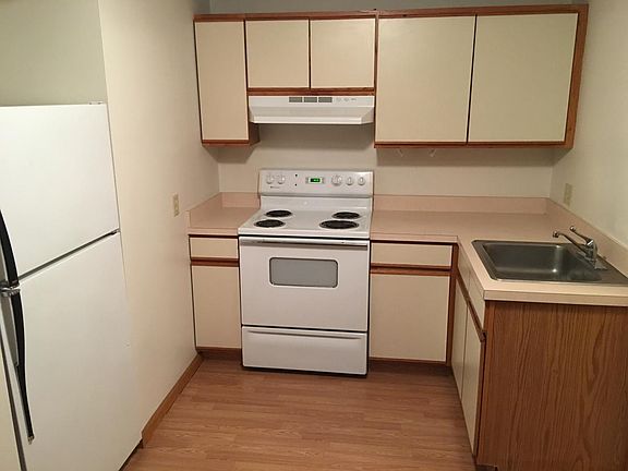 3rd image of 1334 Ray Rd APT 19