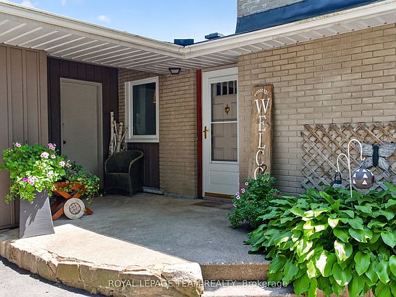 4th image of 9 Laurentide Rd