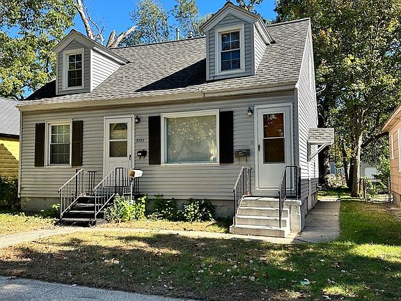 3rd image of 3020 Leahy St #2