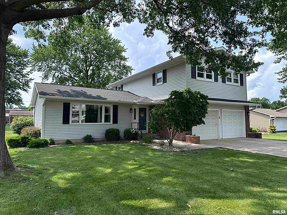 2nd image of 2732 Montague Dr