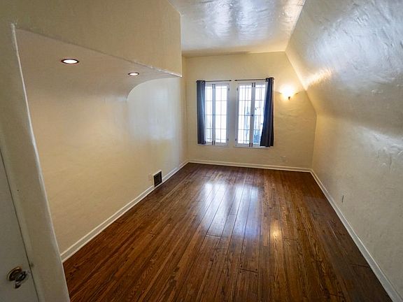 4th image of 1152 N Curson Ave