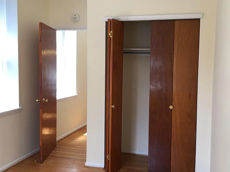 201 S 12th St #4B — Photo 10