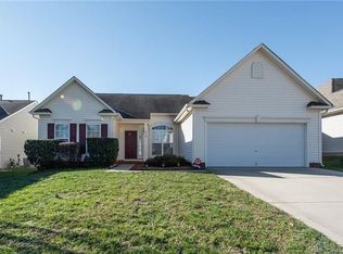 10130 Fieldstone Ct, Charlotte, NC 28269