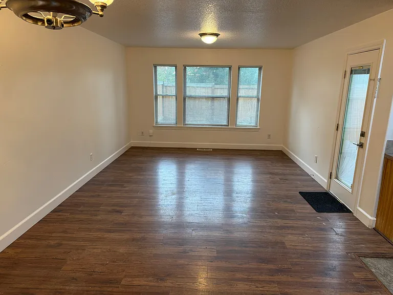 18530 White Tail Ave — Photo 5
