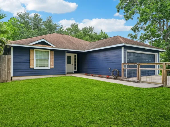 2702 Avenue H, San Leon, TX 77539