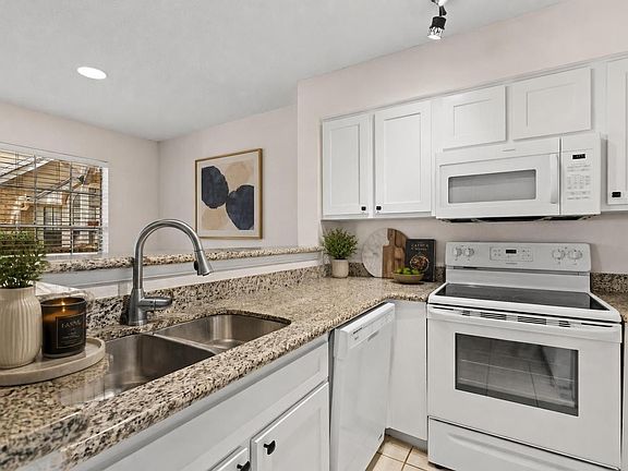 3rd image of 2300 Old Spanish Trl APT 1112