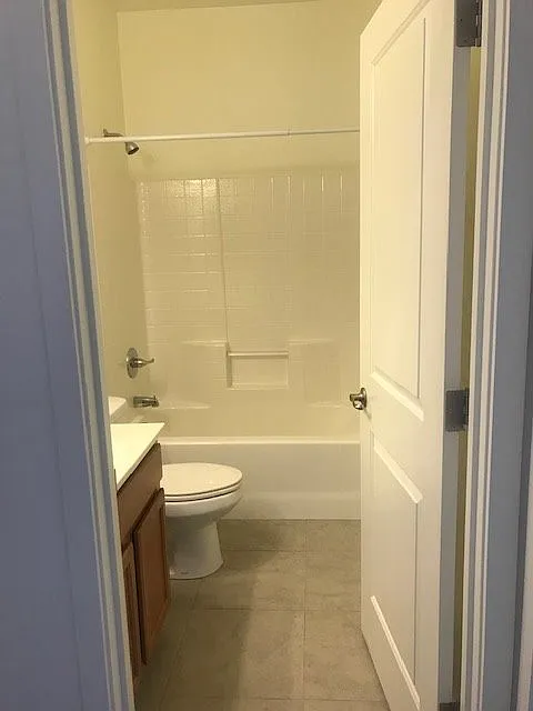 Beautiful 3 Bedroom 2 Bathroom - Contact Property Pros Property Management — Photo 4