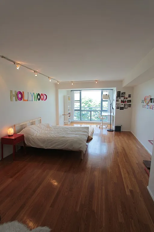Studio, 532 sqft, $3,183 — Photo 4