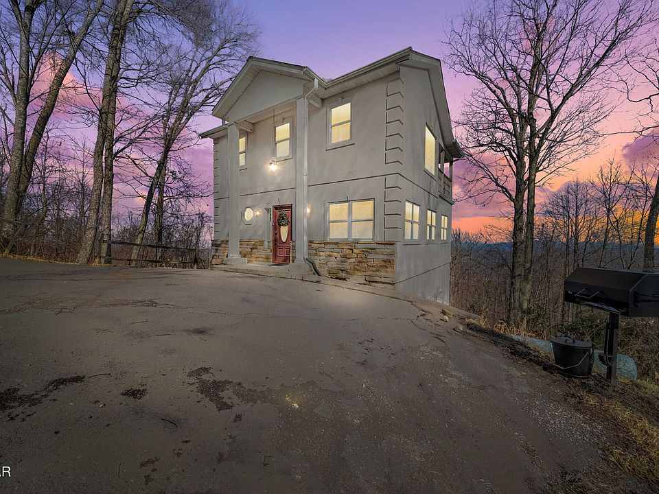 1st image of 1956 Saint Moritz Dr