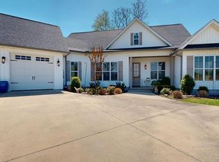 1425 E 10th St, Cookeville, TN 38501