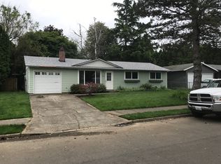 742 SW 14th St, Troutdale, OR 97060