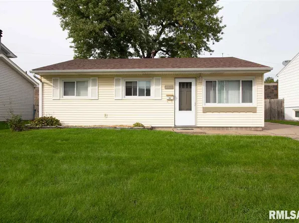 4915 44th Ave, Moline, IL 61265