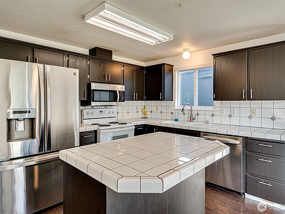 2nd image of 16413 NE 80th Street