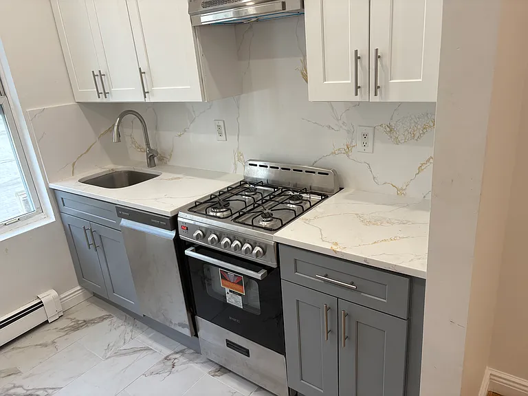 4003 201st St #2 — Photo 9