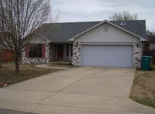 1907 S Hartford Ave, Russellville, AR 72802