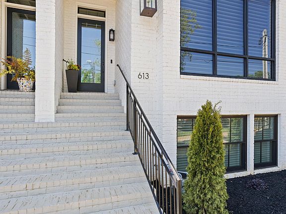 4th image of 613 Arlington Ave