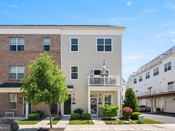 136 Alexandria St #B, Bensalem, PA 19020