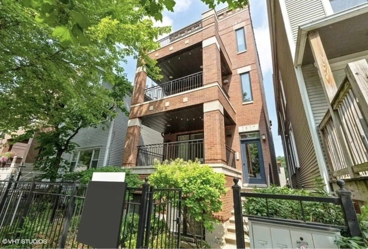 N Southport Ave, Chicago — Photo 1