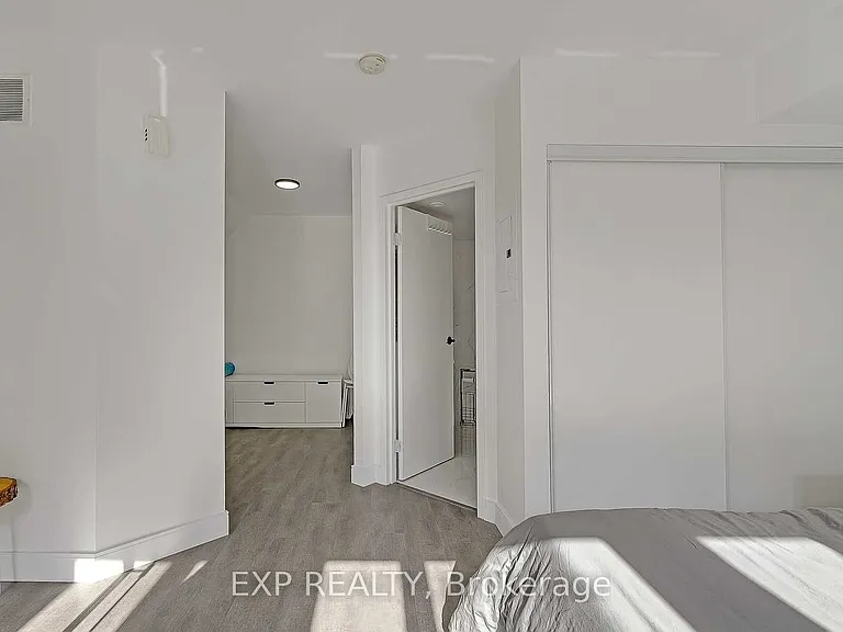 50 E Liberty St #1111 — Photo 19