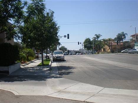 5th image of 2426 Amsler St