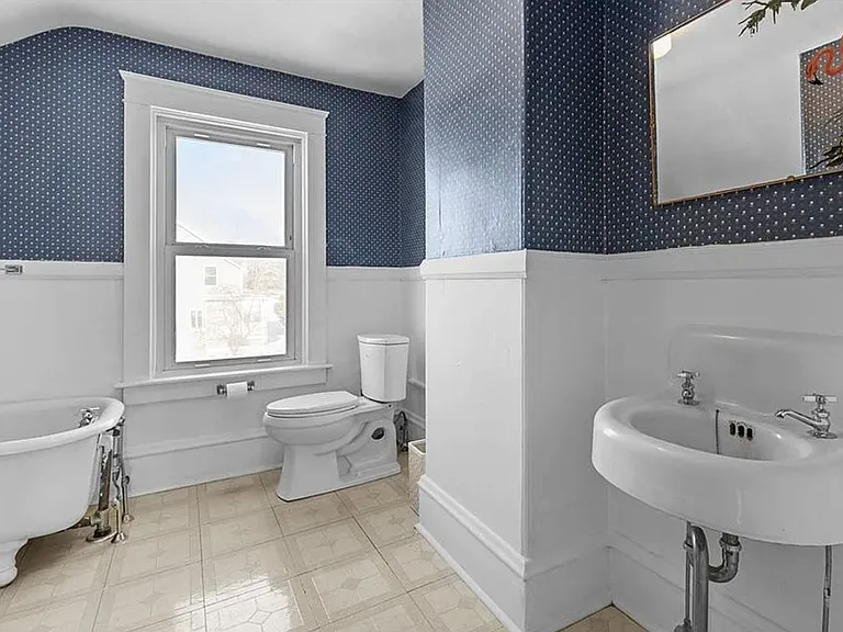 61 Armington St — Photo 13