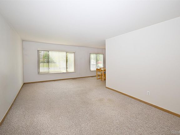 4th image of 1155 Derby Rd APT 4