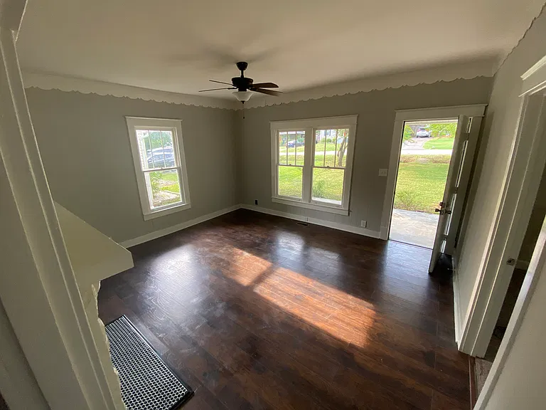330 Marshall St — Photo 14
