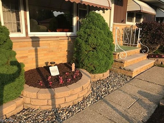 3rd image of 7185 Beresford Ave