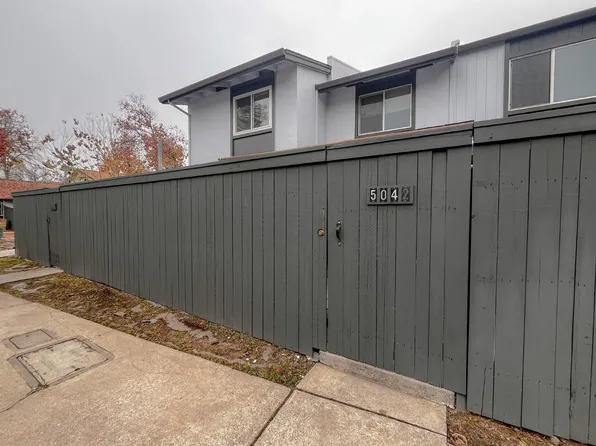 5042 Greenberry Dr, Sacramento, CA 95841