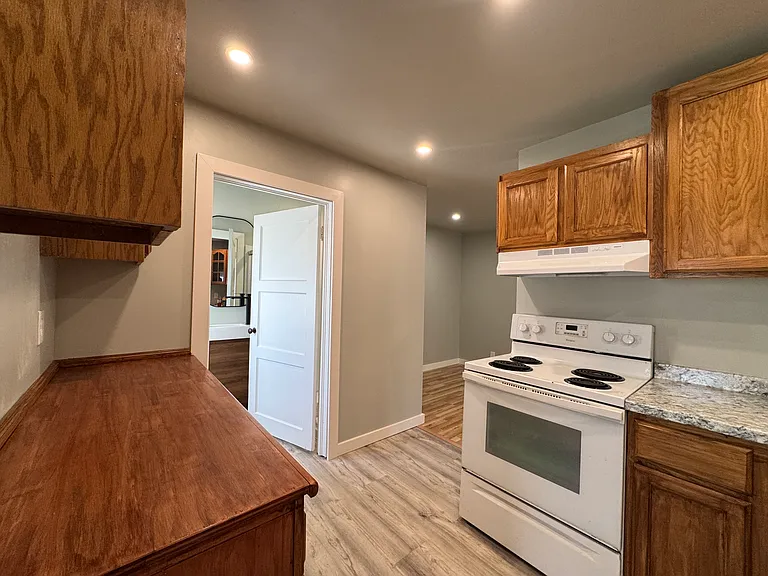 1435 Monroe St #A — Photo 3