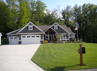 7870 Queenie Ct, Allendale, MI 49401