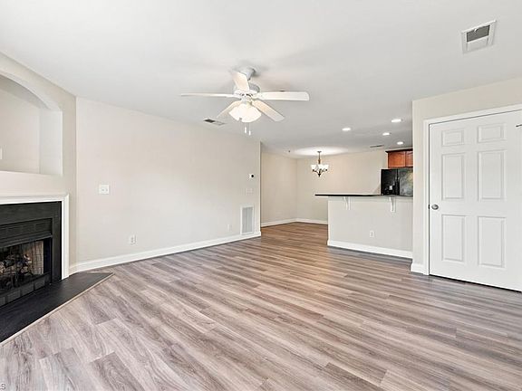 4th image of 4762 Tatton Park Cir Unit 2D