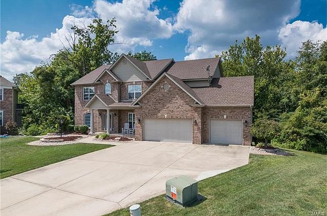 1st image of 19 Westview Dr