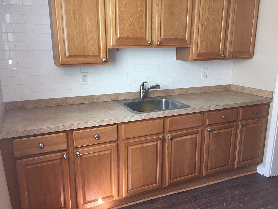 1st image of 15 Hardy Ct