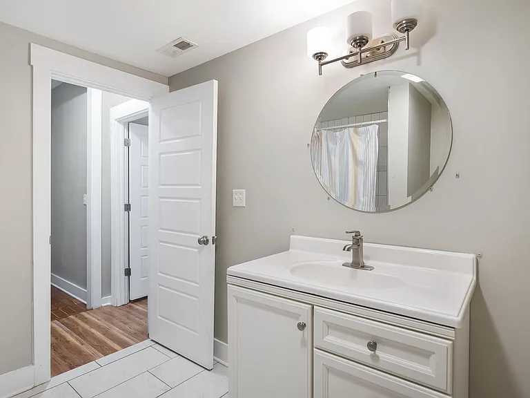 638 E Ormsby Ave — Photo 13