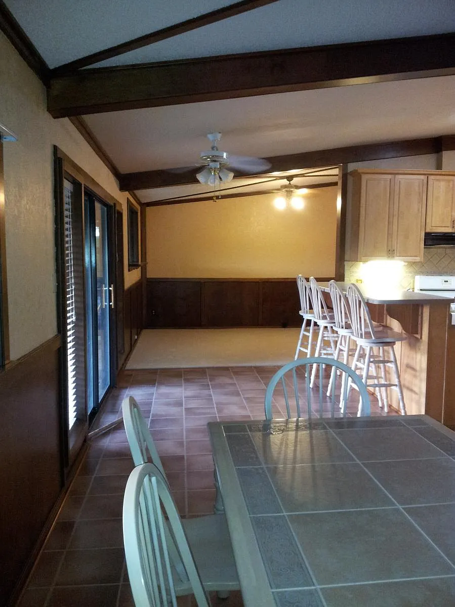 OPEN FLOOR PLAN. This home feels roomy and filled with light - Calallen Dr