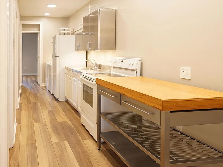 1908 Constitution Ave NE #1 — Photo 3