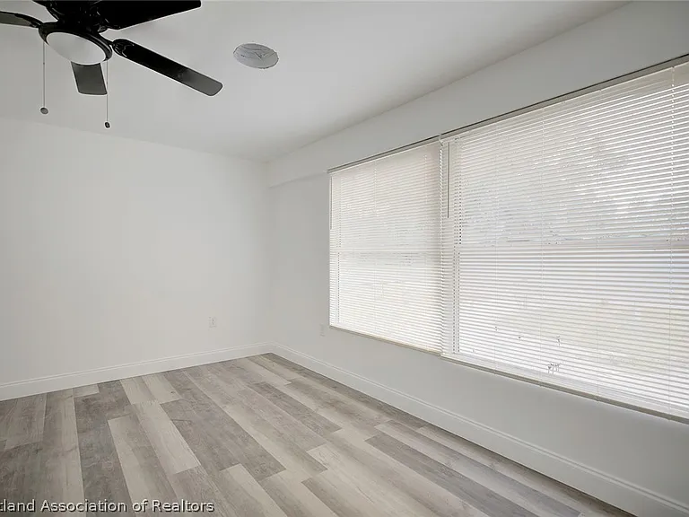 199 E Camphor St — Photo 19