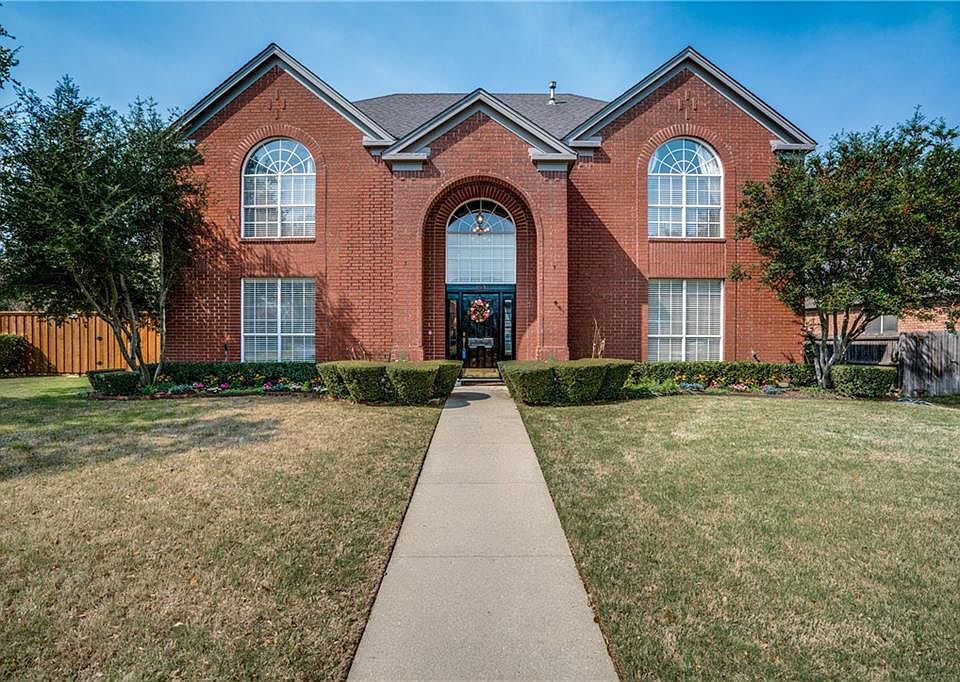 1st image of 151 Kingston Cir