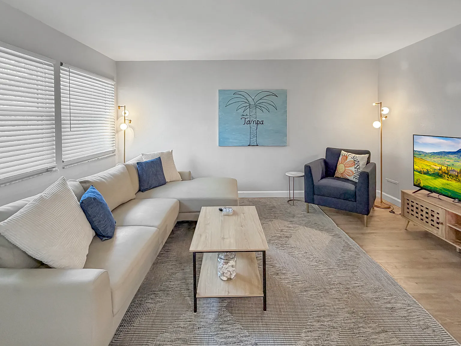 2 bed, 852 sqft, $2,600 — Photo 3