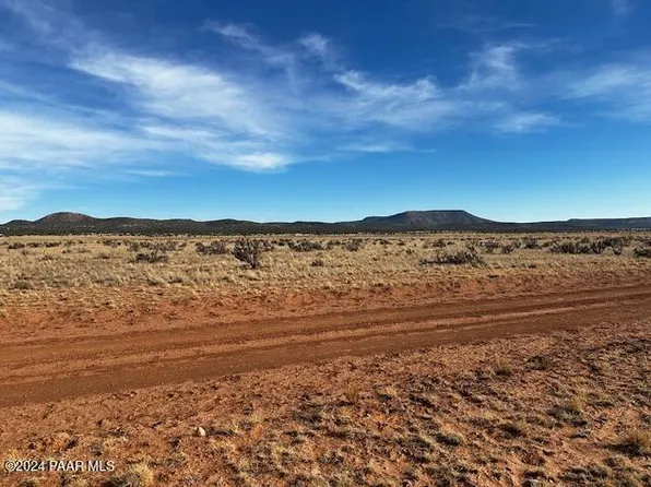 1270A W Along Way, Seligman, AZ 86337