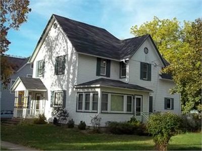 702 N Main St, Elkader, IA, 52043