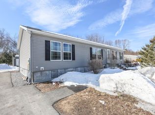 67 Stacey Dr, Hopkinton, NH 03229